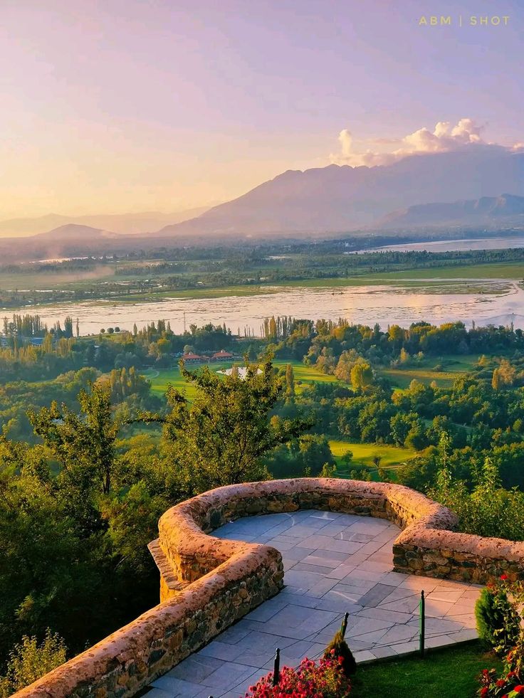 pari mahal